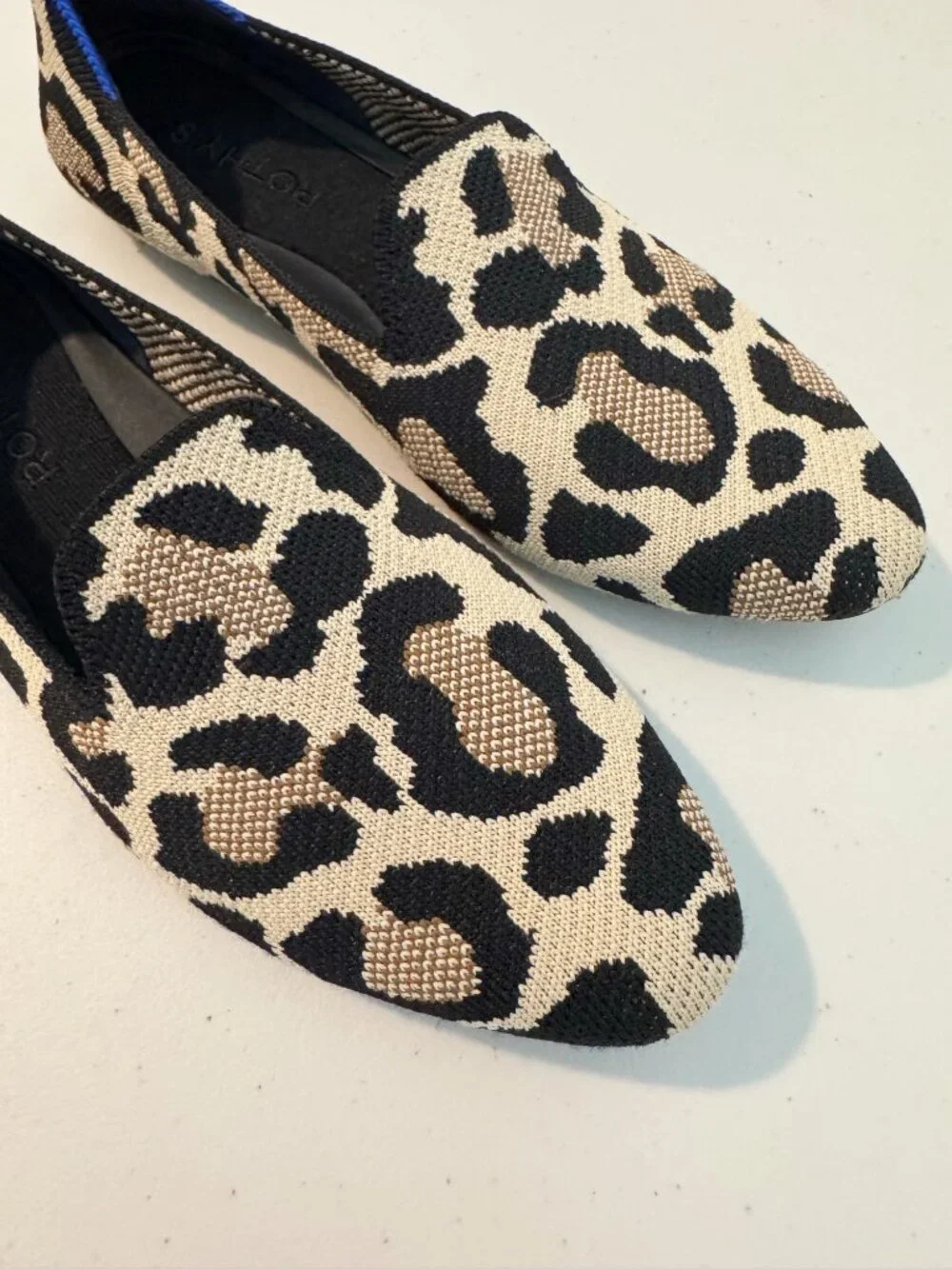 Rothys The Almond Loafer in Desert Cat Size 6.5 Leopard Print Flats Classic Chic